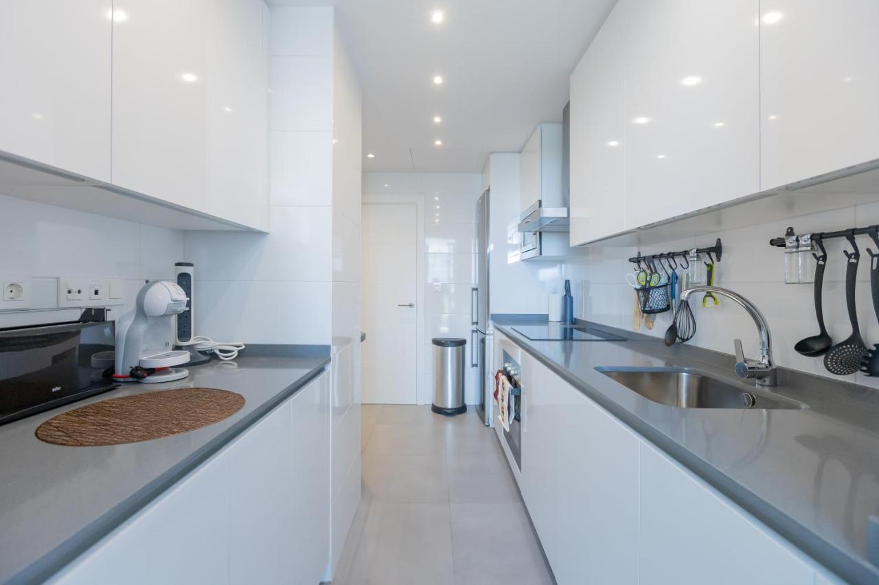 Marbella Luxury Brand New 2-Bedroom Apartment, 3 Min Walk To The Beach! Exterior photo